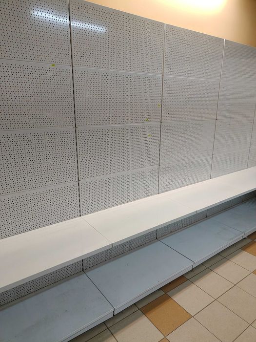 Торговий стелаж перфорований б в, стенд стелаж перфорація б в