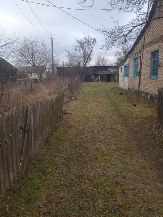 Будинок житловий половина