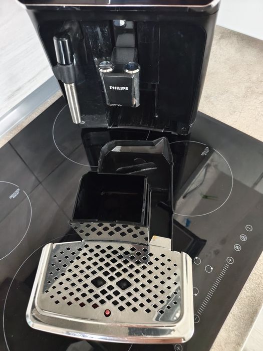 Używany ekspres ciśnieniowy Philips ep3221/40