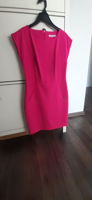 Elegancka sukienka różowa r. 34 Quiosque