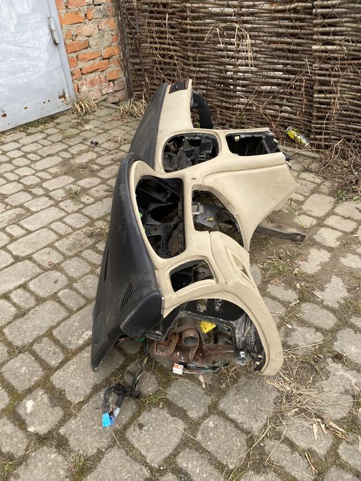 Панель, торпедо peugeot 607