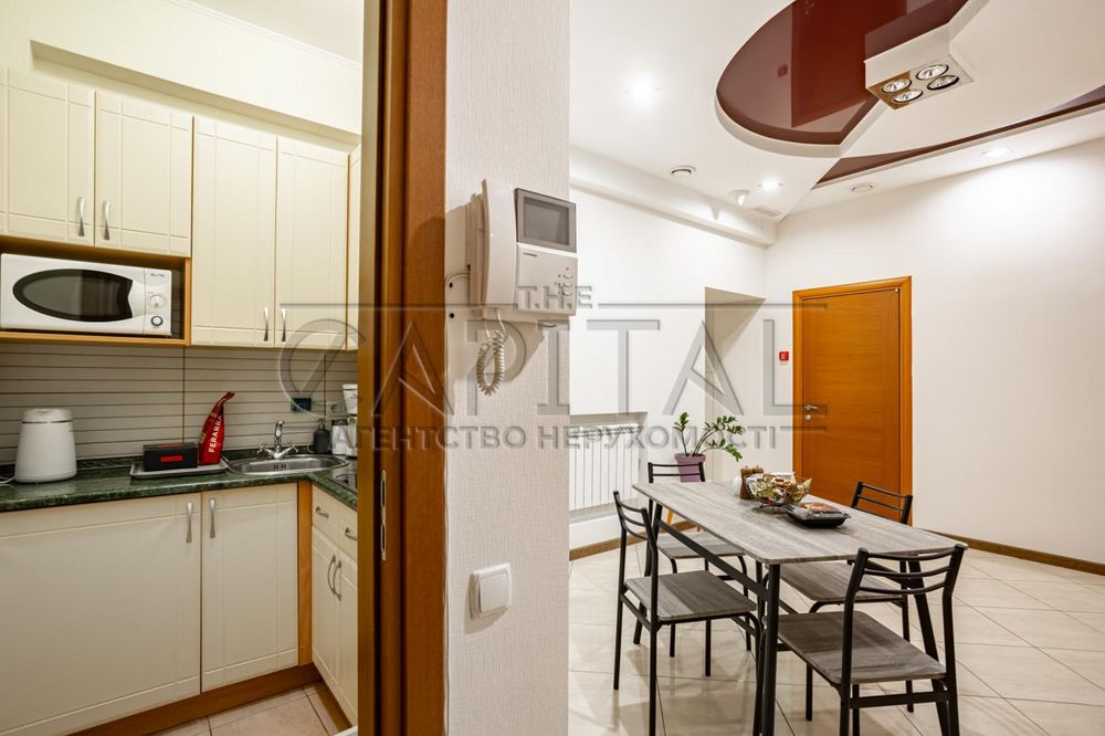 Продаж офісу, вул. Івана Мазепи, Печерськ