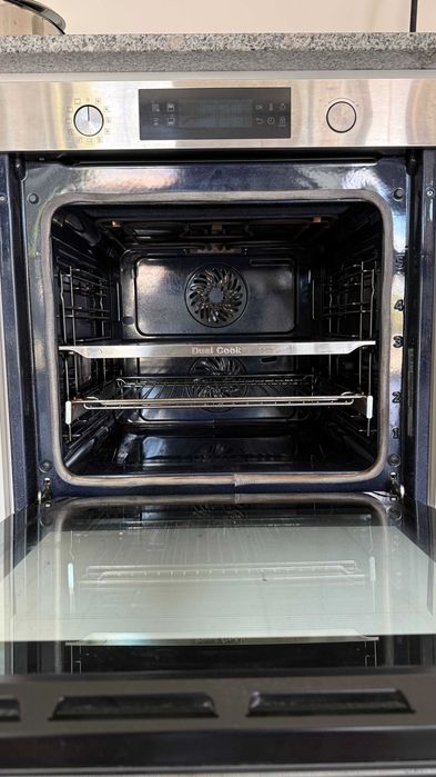 Forno Samsung NV75K5571RS