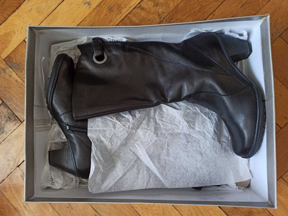 Kozaki damskie Jana - rozmiar 38