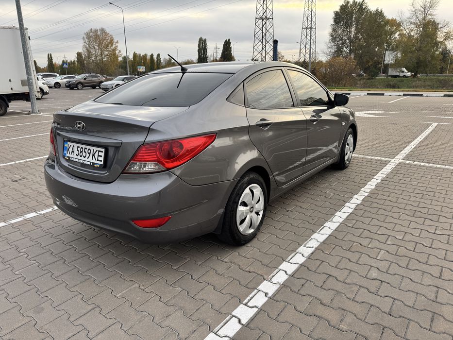 Hyundai accent