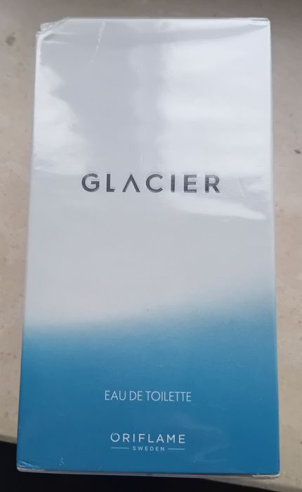 Perfume de novo  ainda no plástico