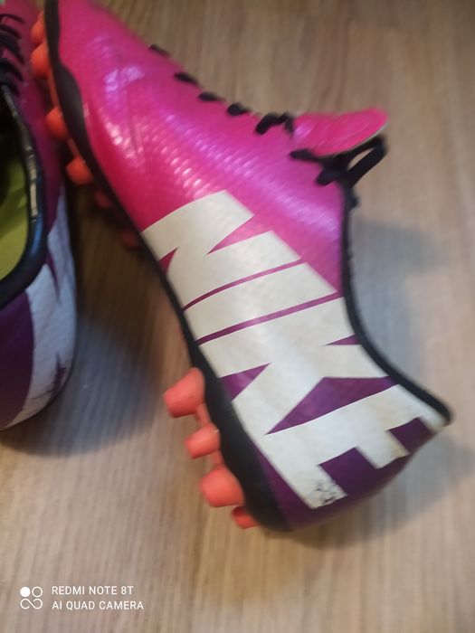 Бутси  бренд  NIKE