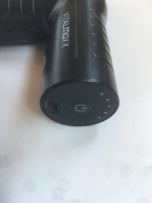 Перкусійний ручний масажер для тіла та м'язів