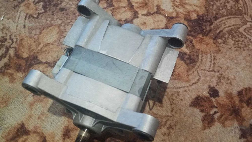 Двигун для пральної машини ARISTON та INDESIT