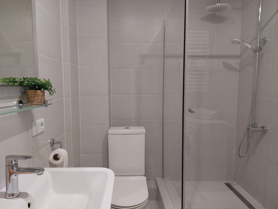 Подобова оренда З СВІТЛОМ 1кім.квартири вул.Г.Євромайдану 9