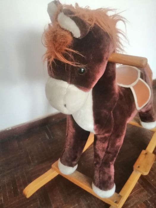 BRINQUEDO. Cavalo de baloiço