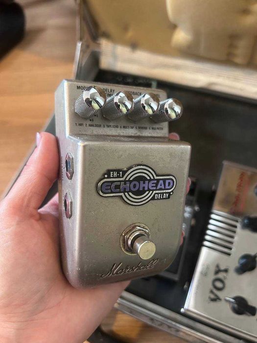 efekty gitarowe Boss, Vox, Marshall,