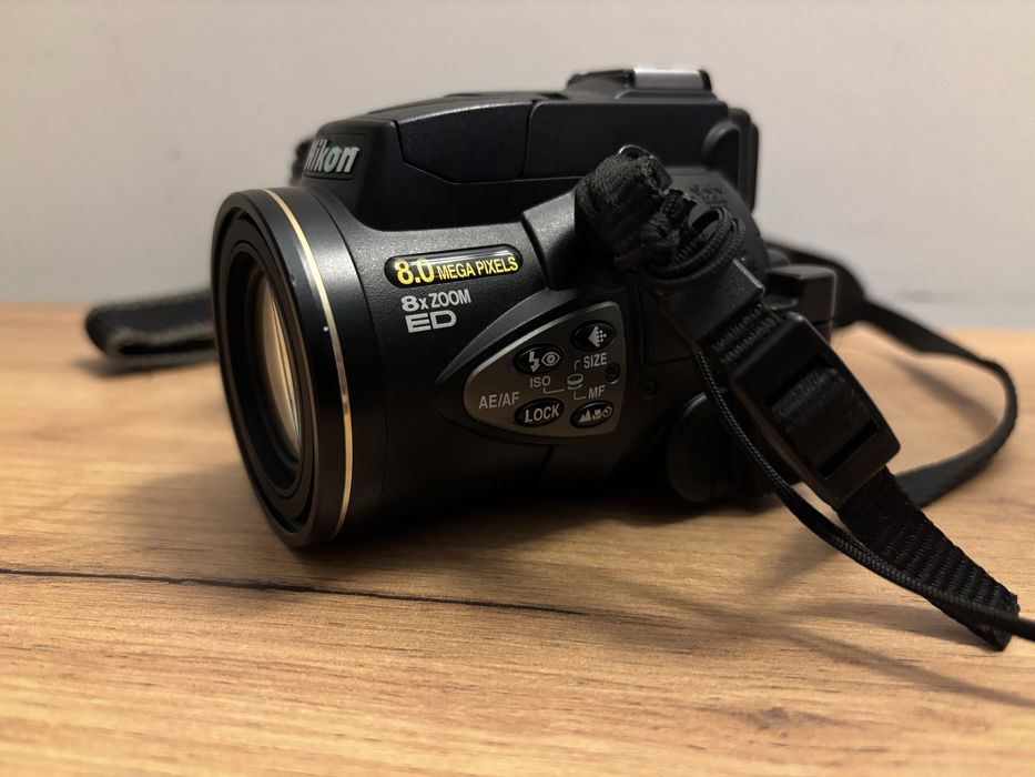 Nikon Coolpix 8700
