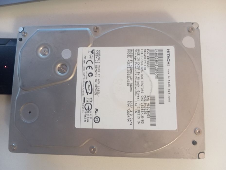 Жорсткий диск Hitachi 1.0TB