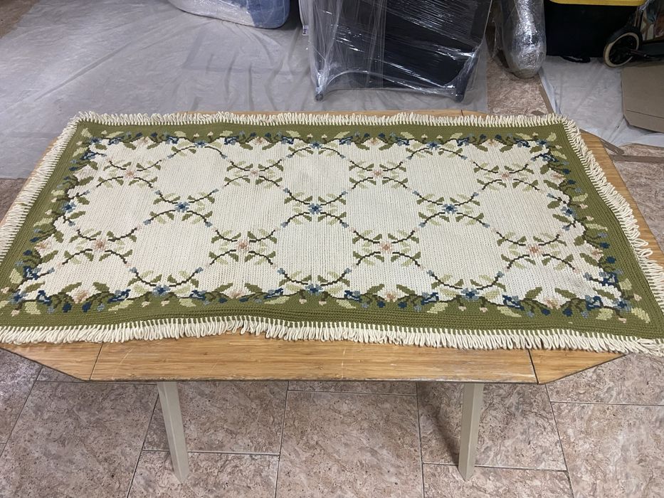 Tapetes de arraiolos pequenos