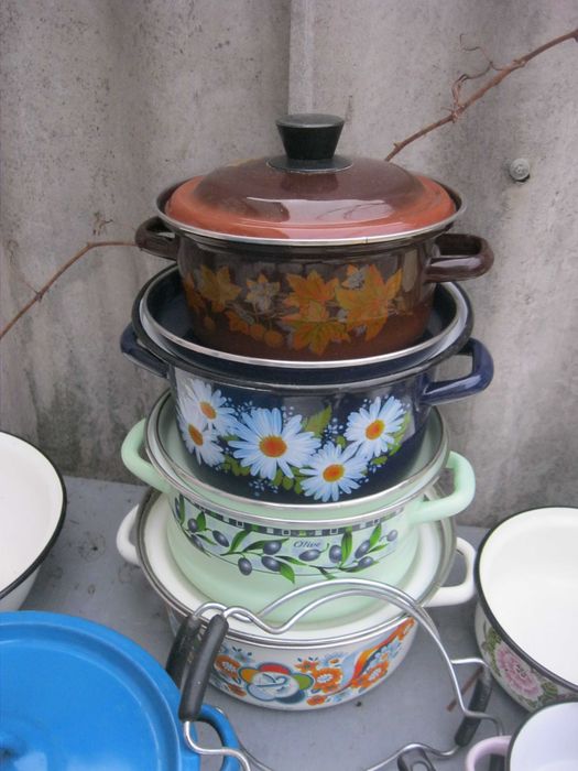 Продам кастрюли эмалированные