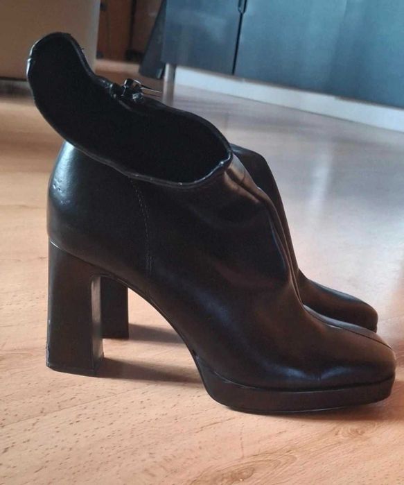cienkie jesienne damskie botki na obcasie