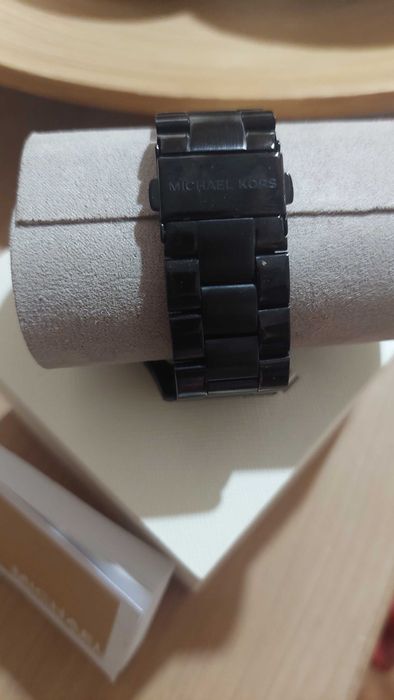 Relógio Michael Kors slim runway como novo