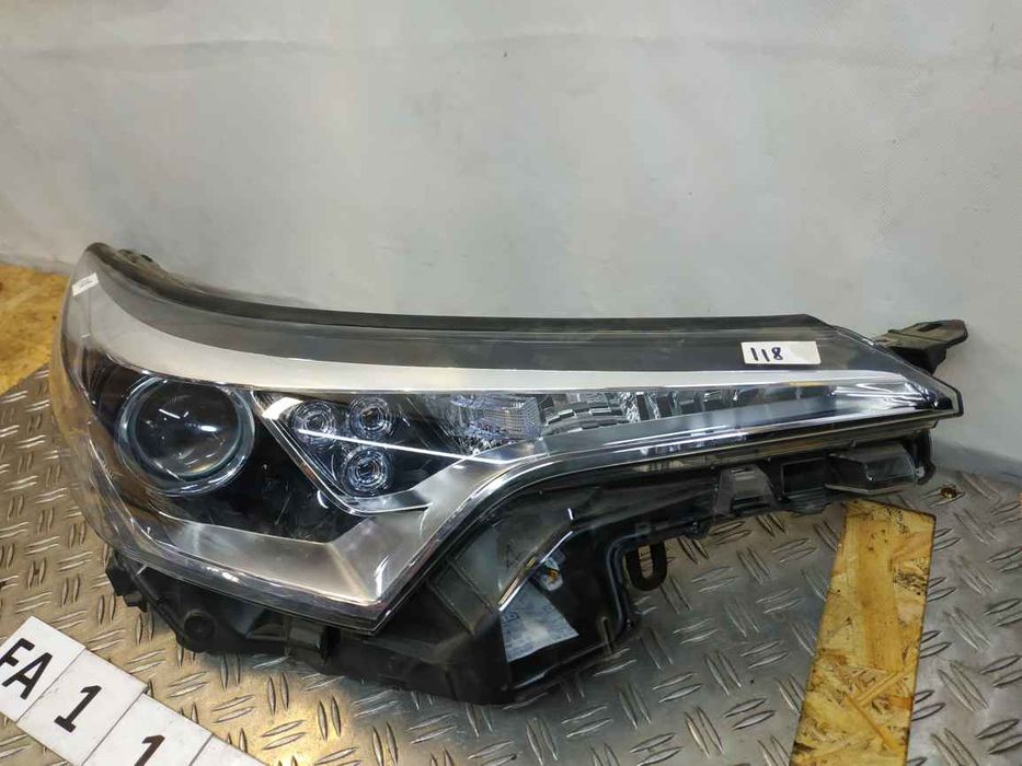 Toyota C-HR фара R галоген линза ДХО дефект скла