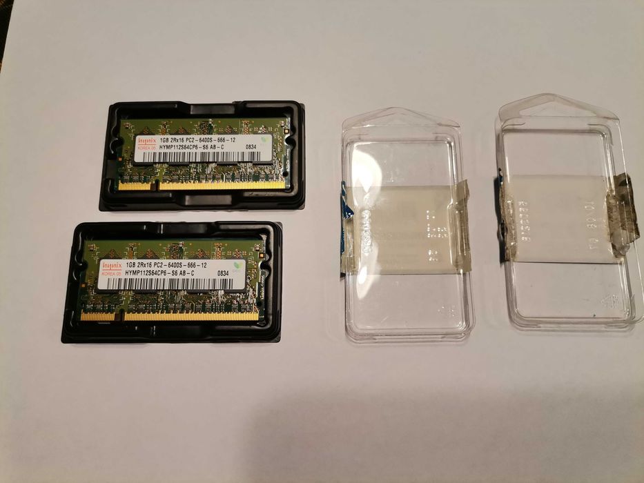 RAM Henix 1GB 2Rx16 PC2 - 6400S - 666 - 12 ( dwie sztuki !! )