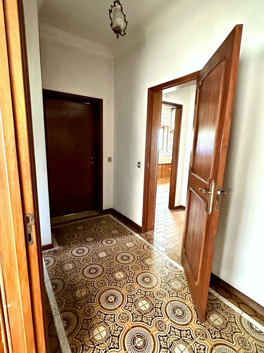 TROFA-Moradia T4 no centro - a 15 min do Porto