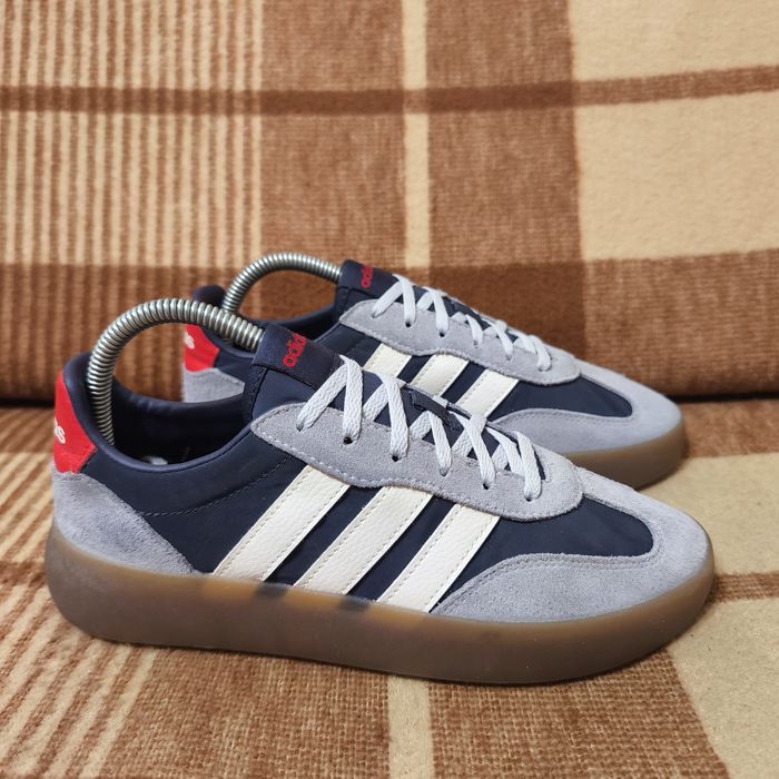 Жіночі кросівки adidas