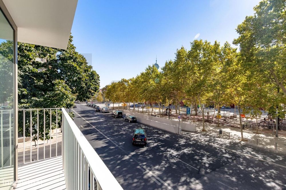 T3 de luxo com piscina e garagem para arrendar no Edificio Lumino
