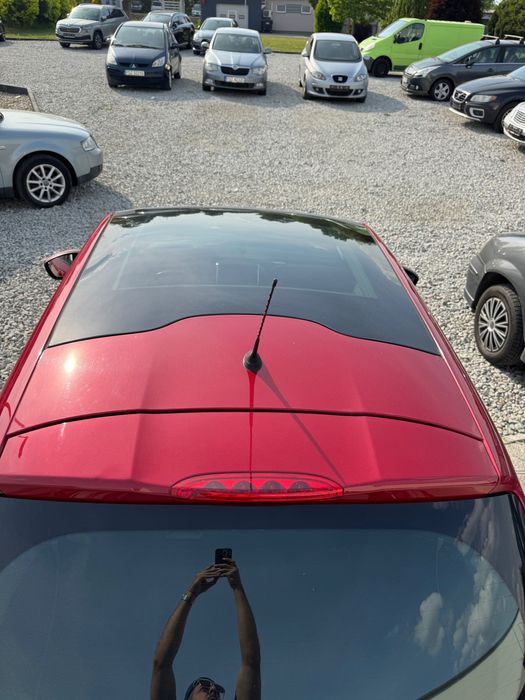 Peugeot 208.