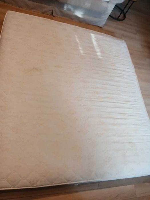 łóżko sosnowe 180x200cm z materacem