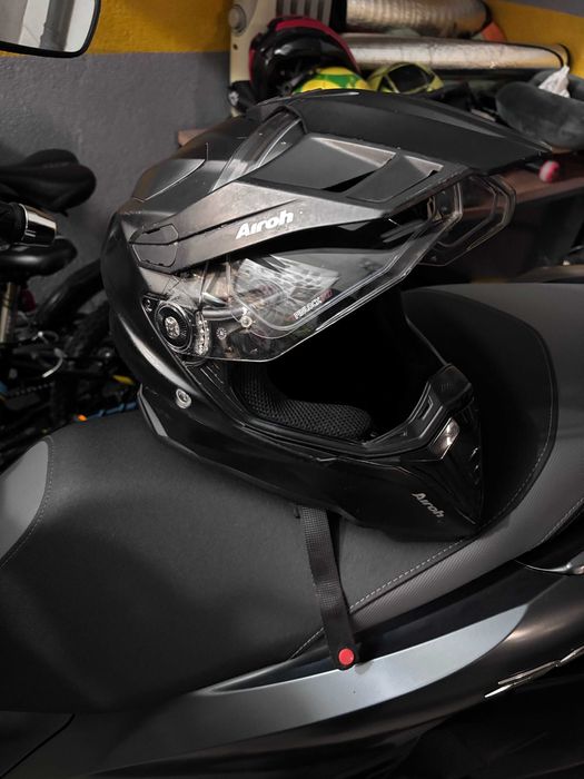 Capacete Airoh tamanho M