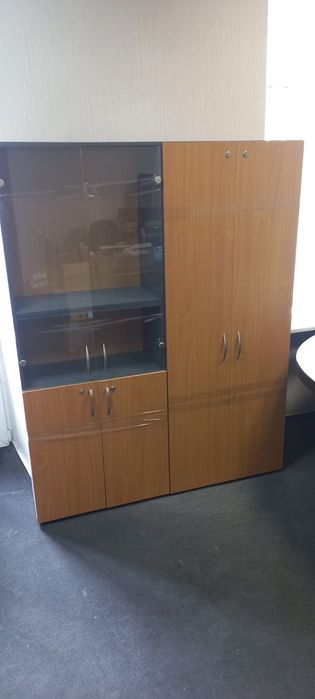 Продам комплект меблів, кабінет