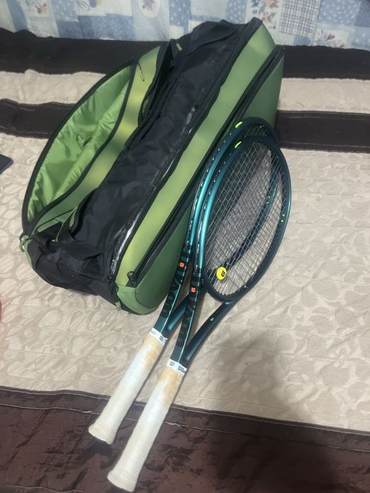 Vendo 2 Wilson Blade 98 V9 305 gr, 18/20 , L3.. e saco (oferta).. E stao em excelente estado, como novas.