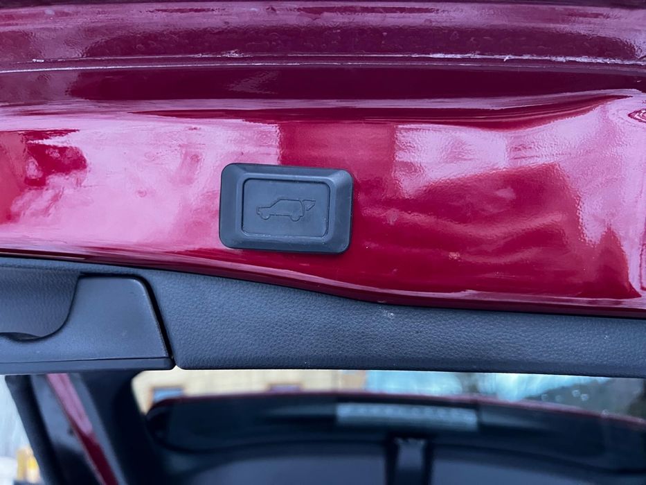 Toyota rav 4 hybryda 2019