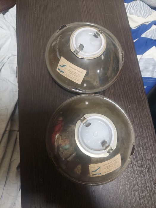 Фары Ваз 2103. Новые передние. 2 штуки.