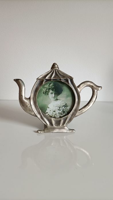 Moldura vintage formato bule chá
