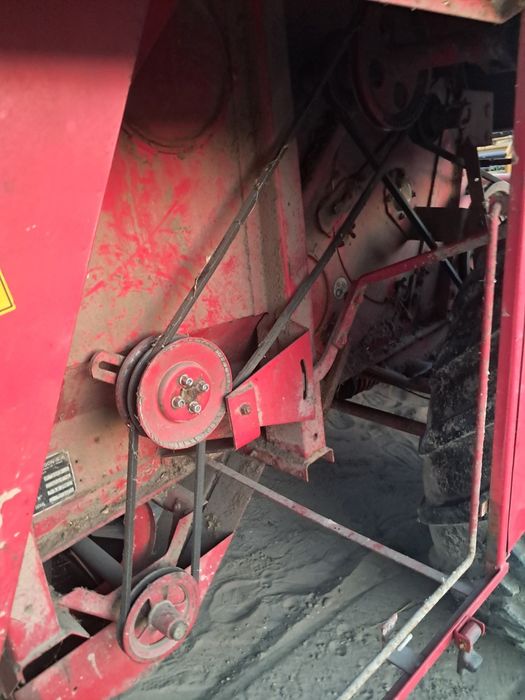 Kombajn na części Massey Ferguson 307 silnik sieczkarnia koło pasowe