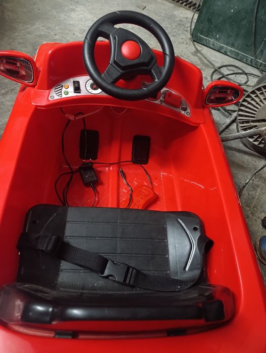 FEBER 12V carro criança Como novo!
