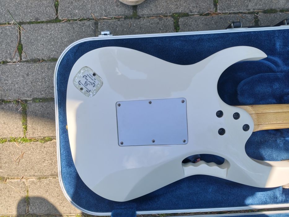 Gitara Ibanez JEM7V-WH Steve'a Vaia 2005 Japan
