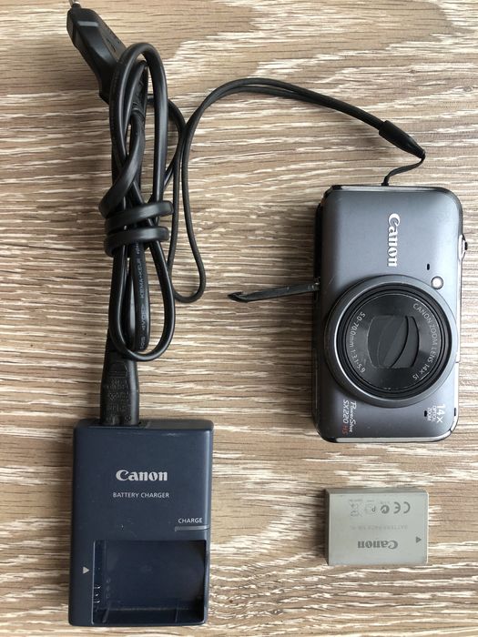 Фотоапарат Canon SX220HS