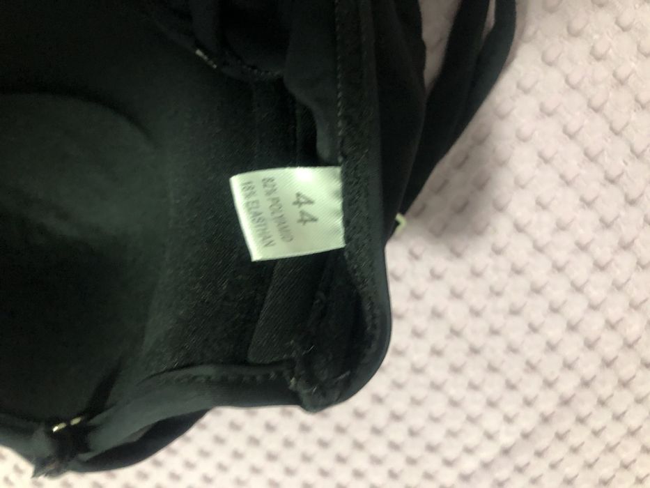 Сдельный черный  купальник р50-52