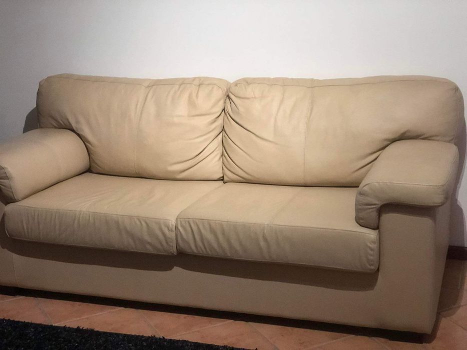 Conjunto de 2 sofás em pele genuína
