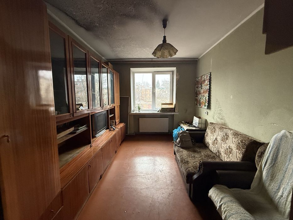 Продам 2 к квартира 50.7 м2 ЦЕНТР міста під ремонт