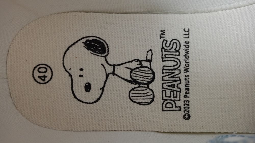 Stylowe trampki snoopy