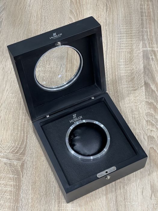 Коробка для часов Хвблот