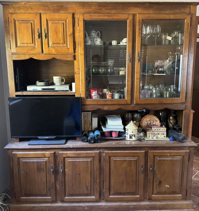 Movel de sala em pinho