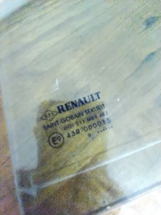 Vidro traseiro esquerdo Renault Grand Modus