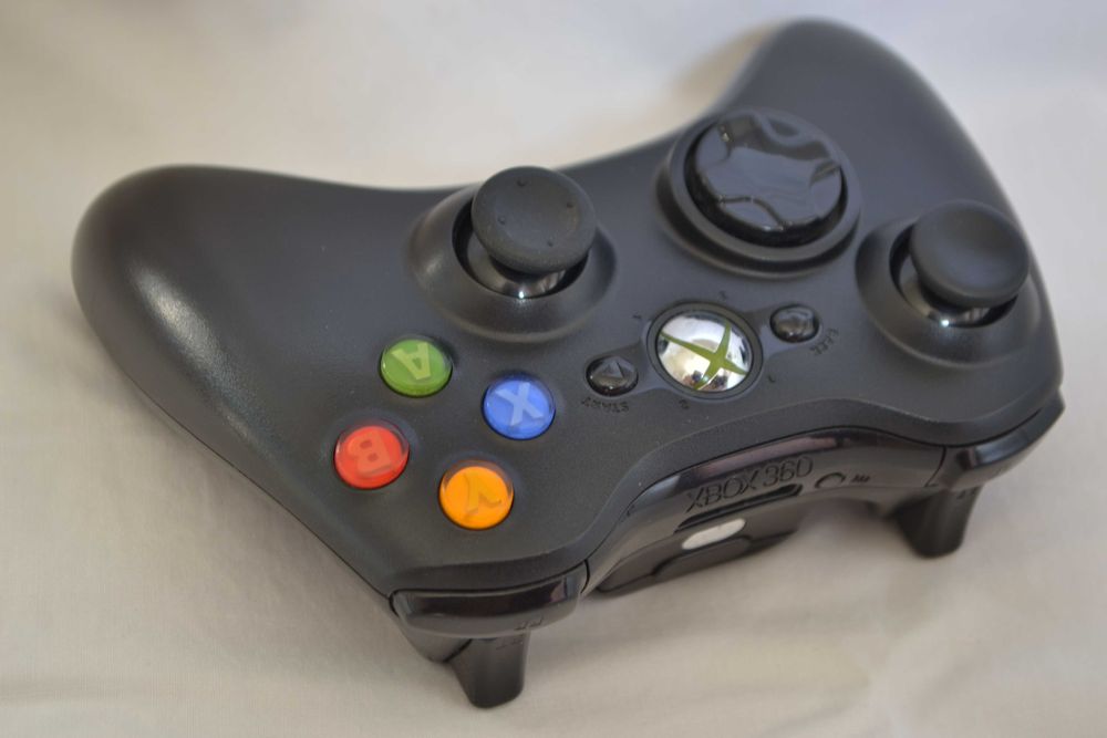 Игровая приставка Xbox360, 500Gb забит играми, обновлена! Идеал