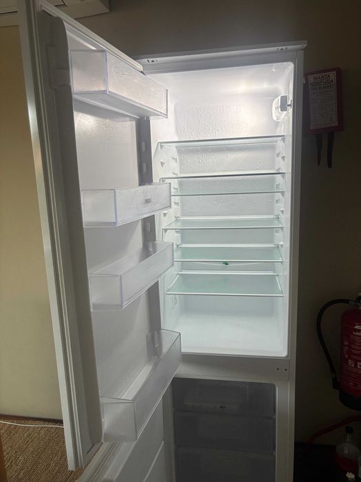 Combinado Zanussi znln18es1 de encastrar - Troia