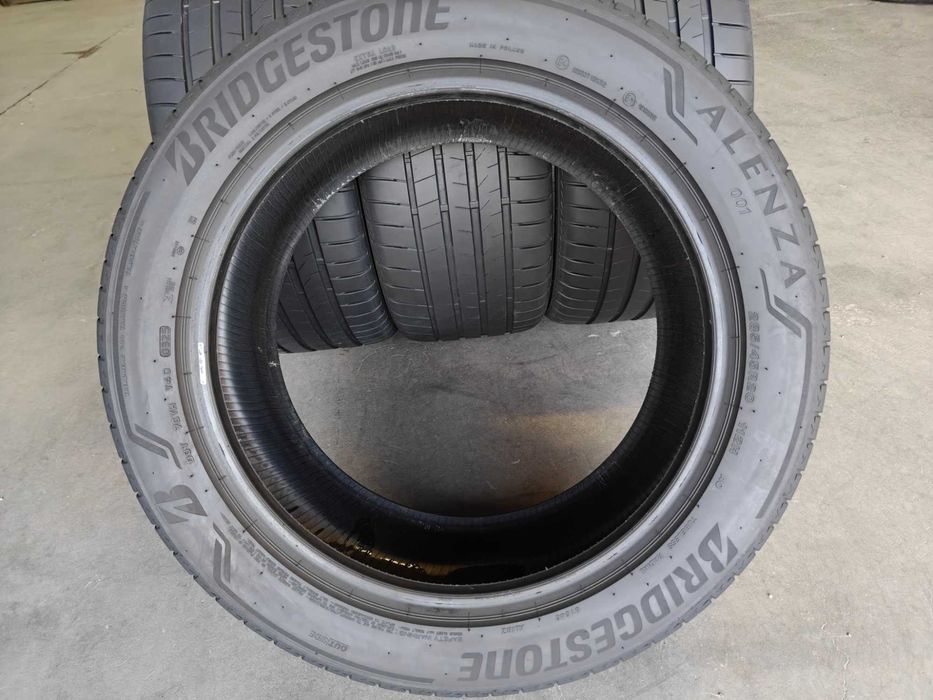 R20 285 45 шини літні Bridgestone Alenza 001 на Audi