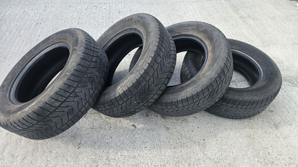 Продам шини Goodyear 265/65 r17
